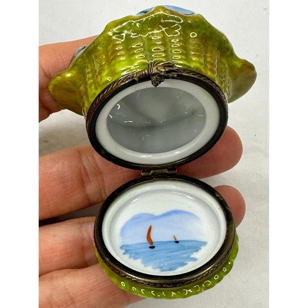 Chamart Under the Sea Limoges trinket box Seafood Feast Cornucopia France